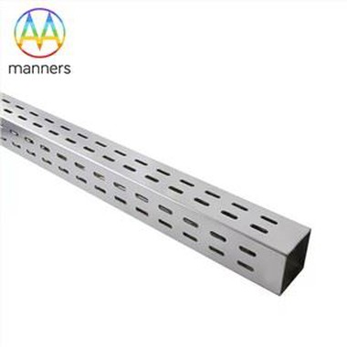 펀치 홀 스퀘어 알루미늄 튜브와 깊은 가공